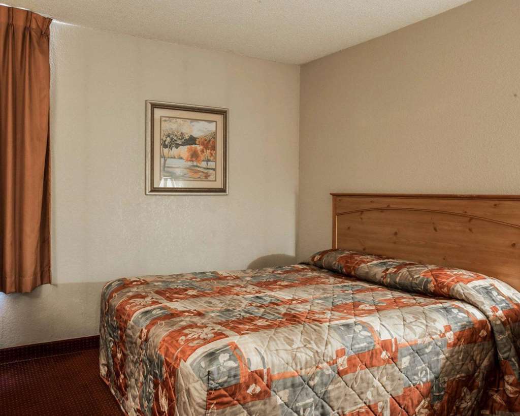 Rodeway Inn Эшвилл Номер фото